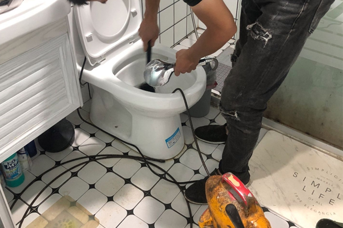 北海街道疏通下水道