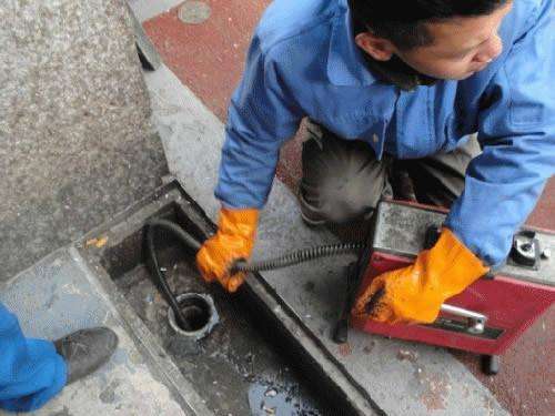 北海街道疏通下水道